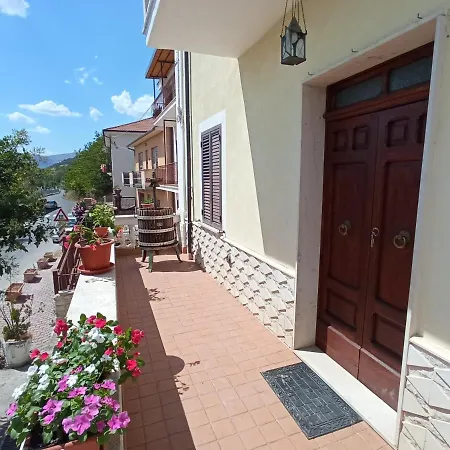 Interstellar Guest house *