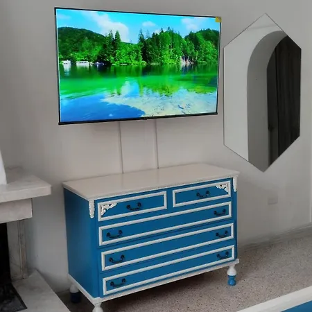 Interstellar Guest house